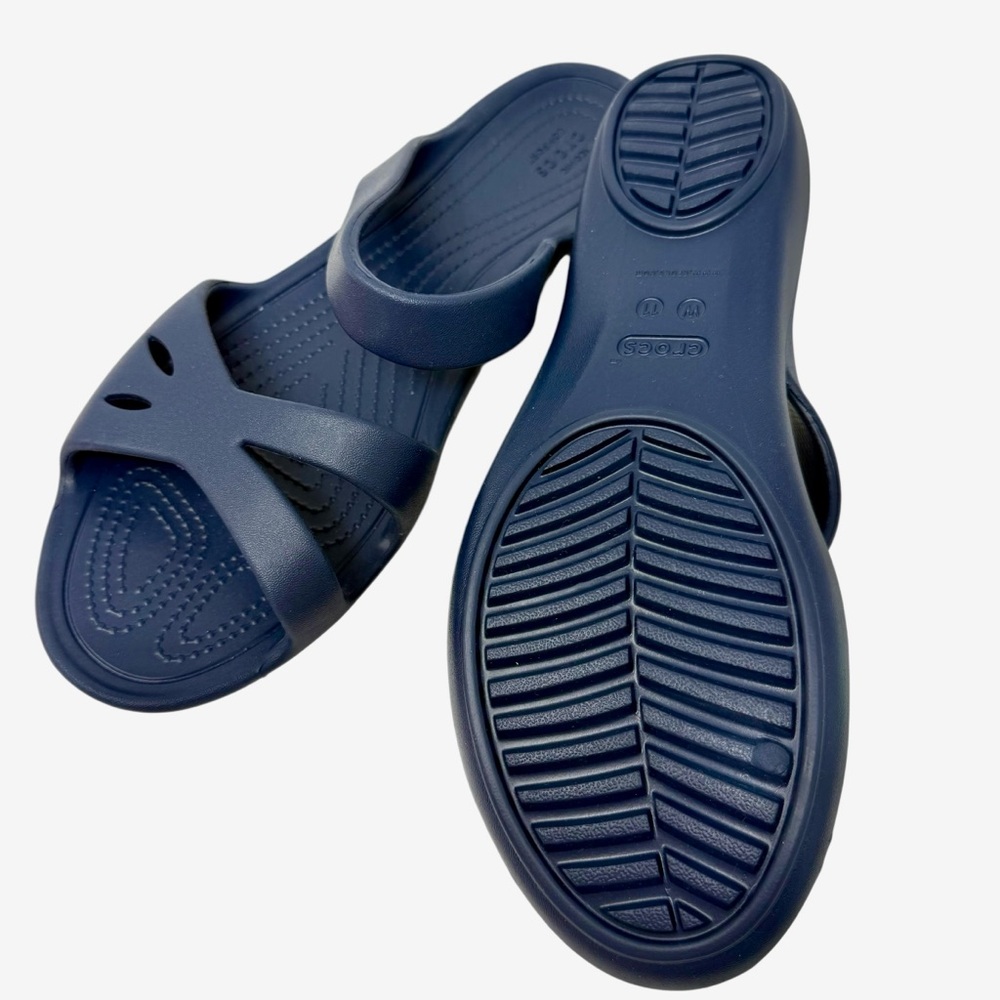 Crocs Women's Size 11 Kelli Sandals Navy Blue Comfort shoes slip on New